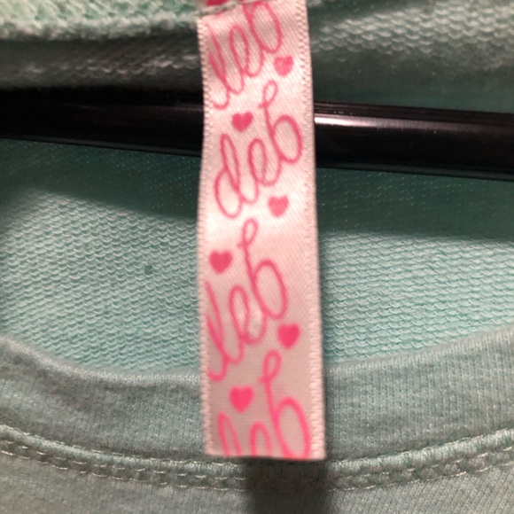 DEB Women size XL 23 stretches to 24 pit to pit. Green longsleeve - Picture 3 of 5